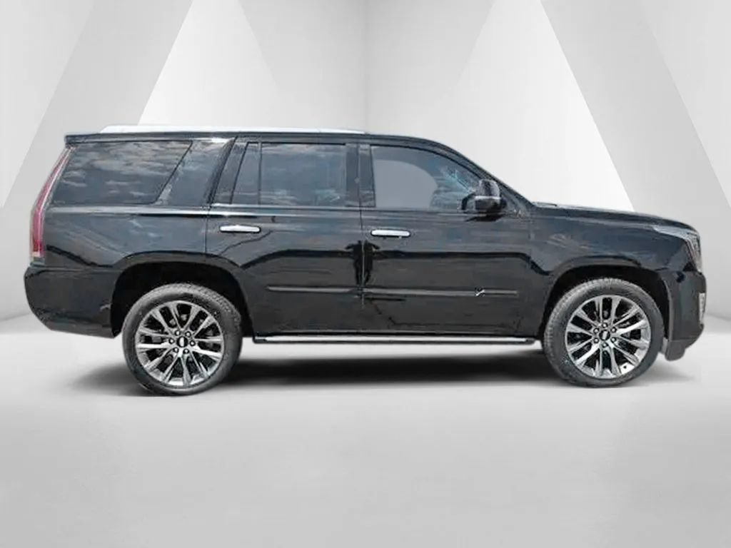 Used 2019 Cadillac Escalade Premium Luxury w/ Escalade Sport Edition AWD/4WD image 8