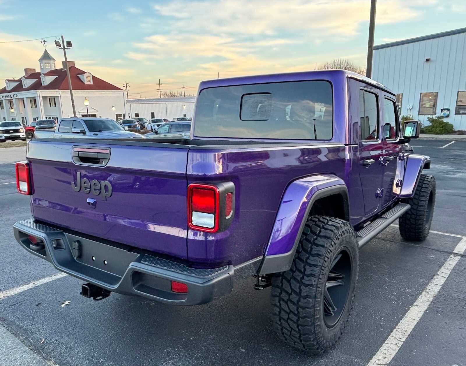 New 2026 Jeep Gladiator Sport image 7