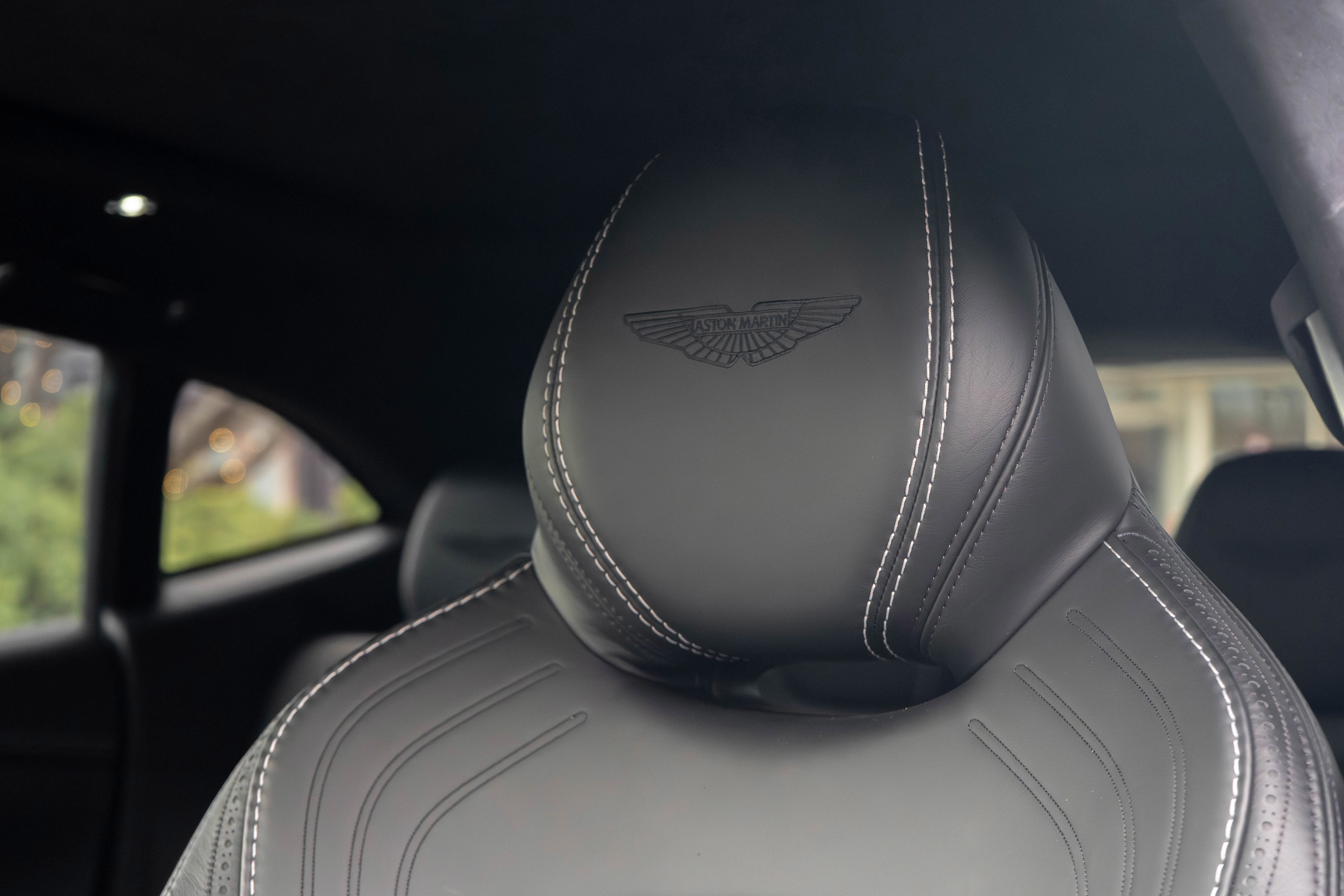 Used 2021 Aston Martin DBX image 5