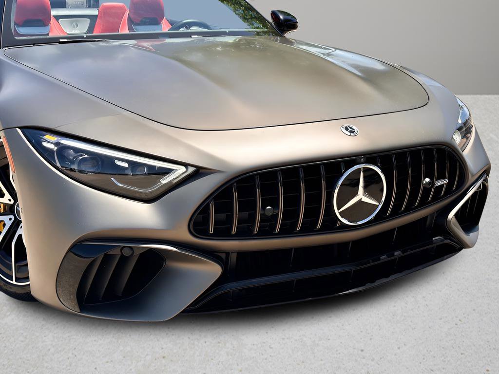 Used 2022 Mercedes-Benz SL 63 AMG 4MATIC w/ Driver Assistance Package image 28