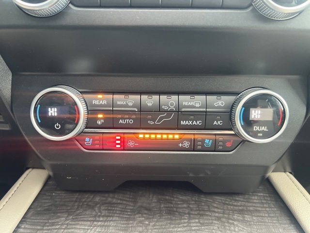 Used 2021 Ford Expedition Limited image 46