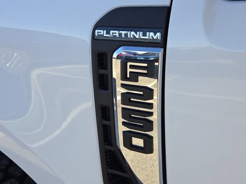 Used 2024 Ford F250 Platinum AWD/4WD image 6