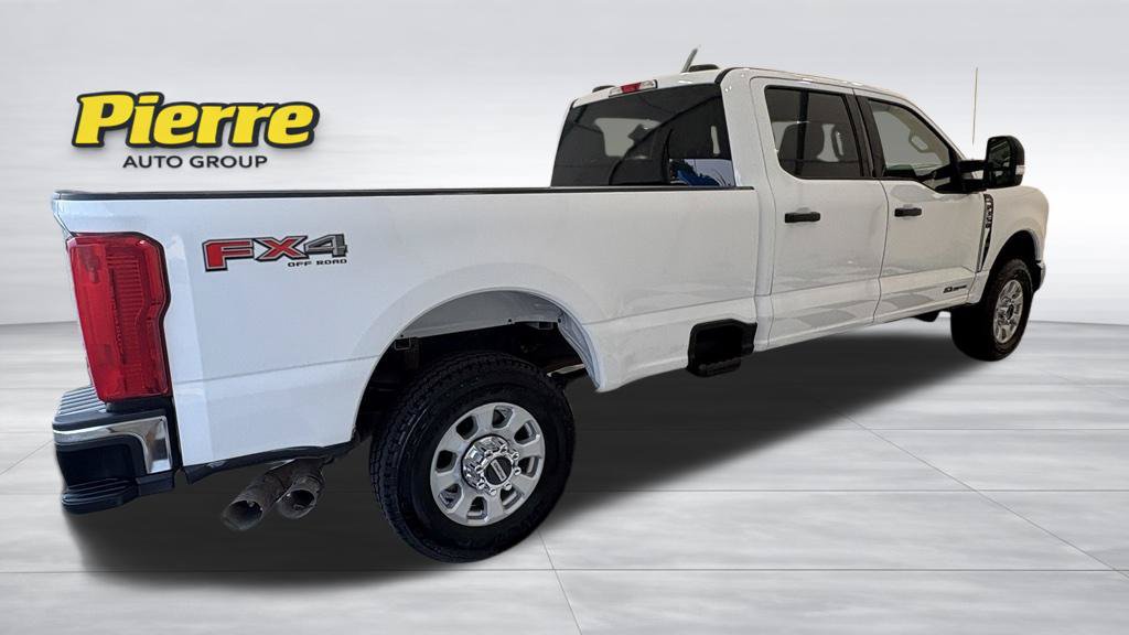 Used 2024 Ford F350 XLT w/ FX4 Off-Road Package AWD/4WD image 5
