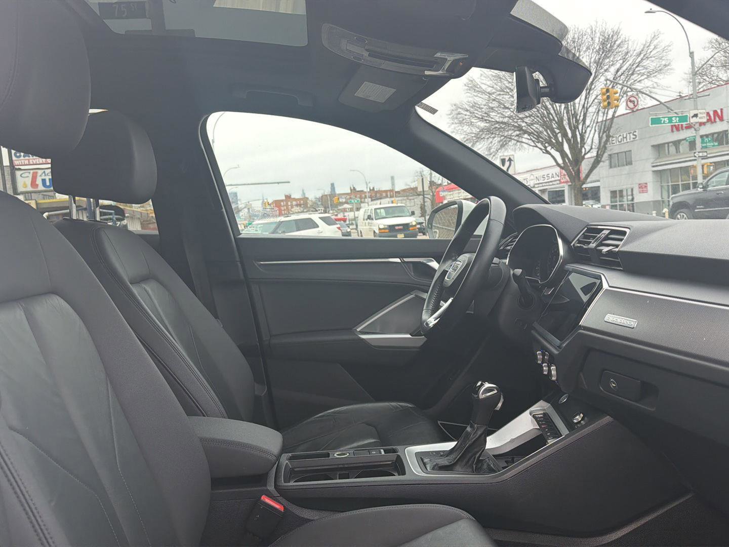 Used 2020 Audi Q3 2.0T Prestige w/ Prestige Package image 16