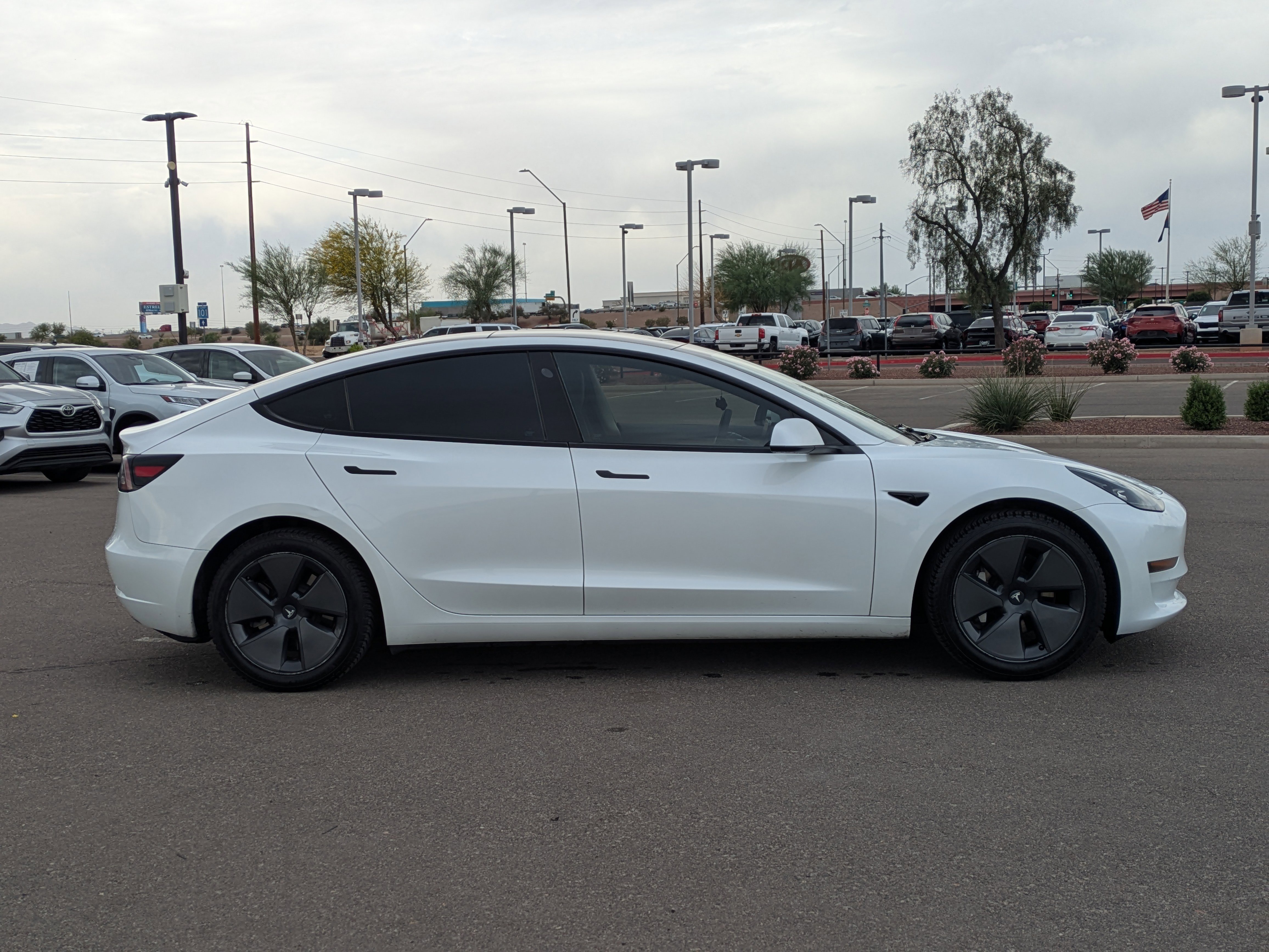 Used 2023 Tesla Model 3 Standard Range image 6