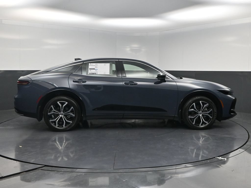 New 2027 Toyota Crown AWD/4WD image 4