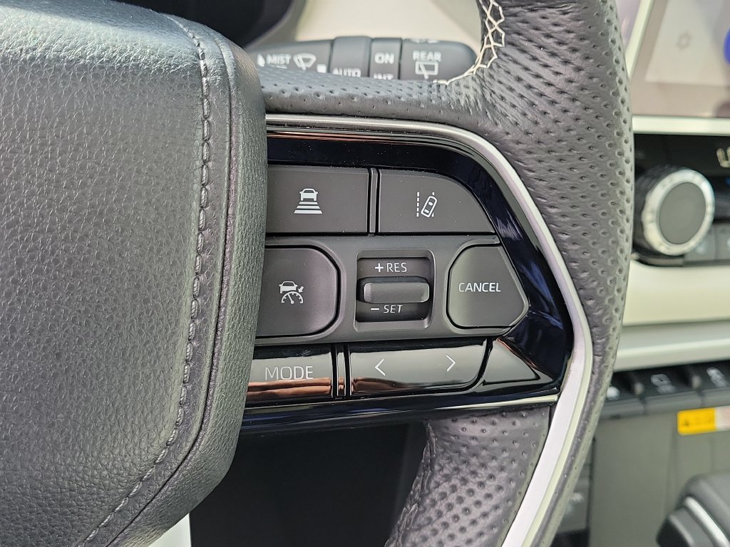 Used 2024 Toyota Sequoia Capstone AWD/4WD image 10