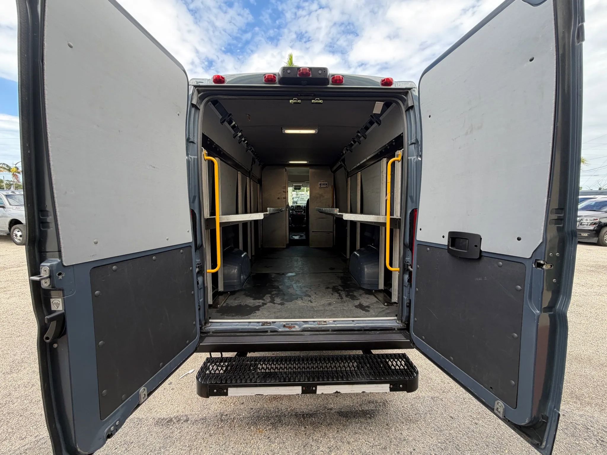 Used 2021 RAM ProMaster 3500 FWD image 5