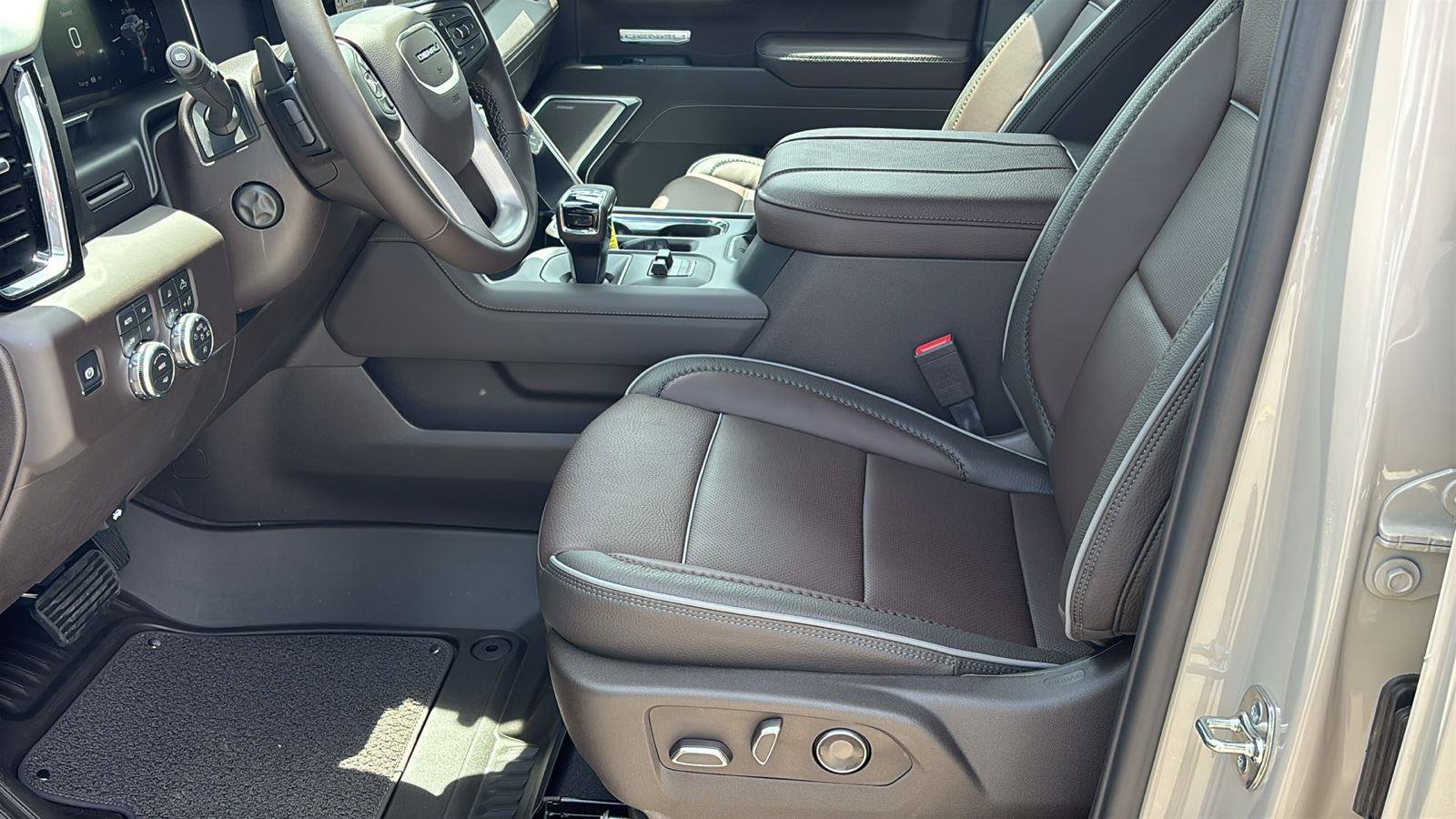 New 2026 GMC Sierra 1500 Denali AWD/4WD image 16