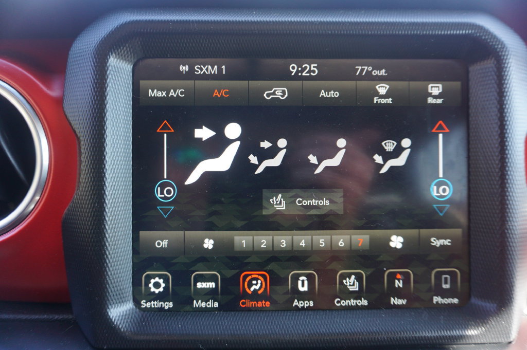 Used 2019 Jeep Wrangler Unlimited Rubicon AWD/4WD image 12