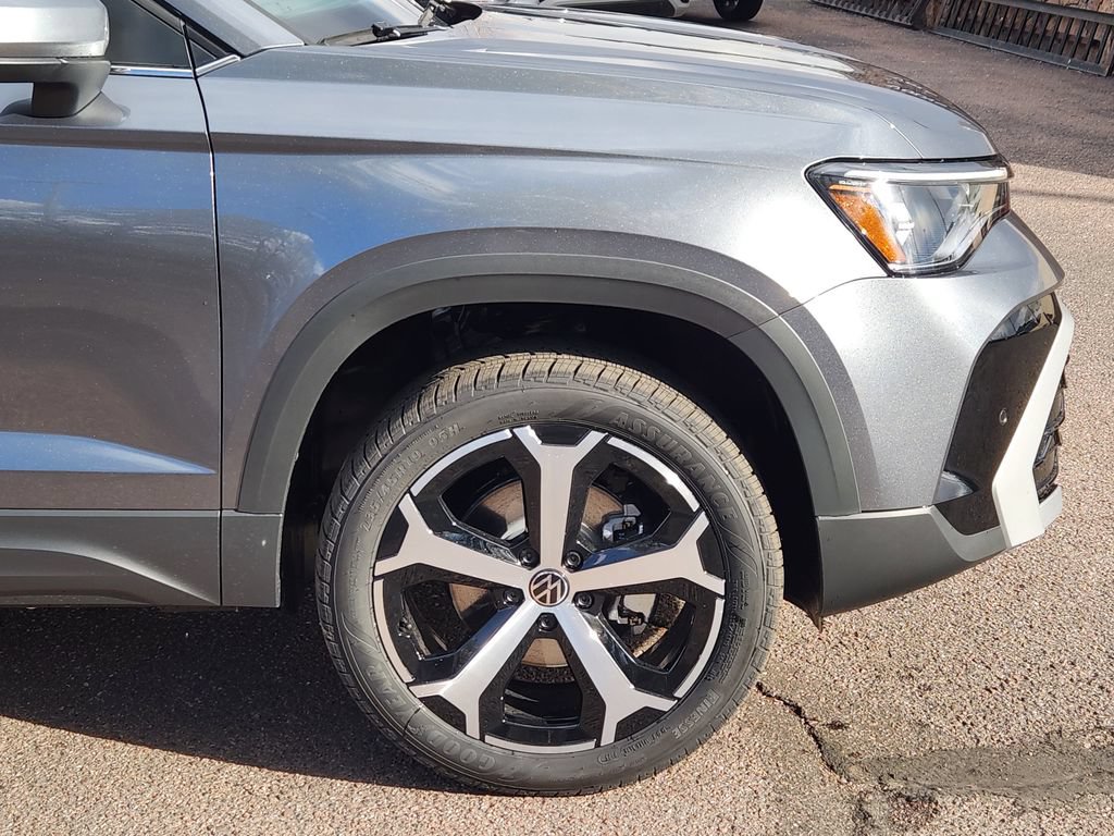 New 2026 Volkswagen Taos SEL AWD/4WD image 28