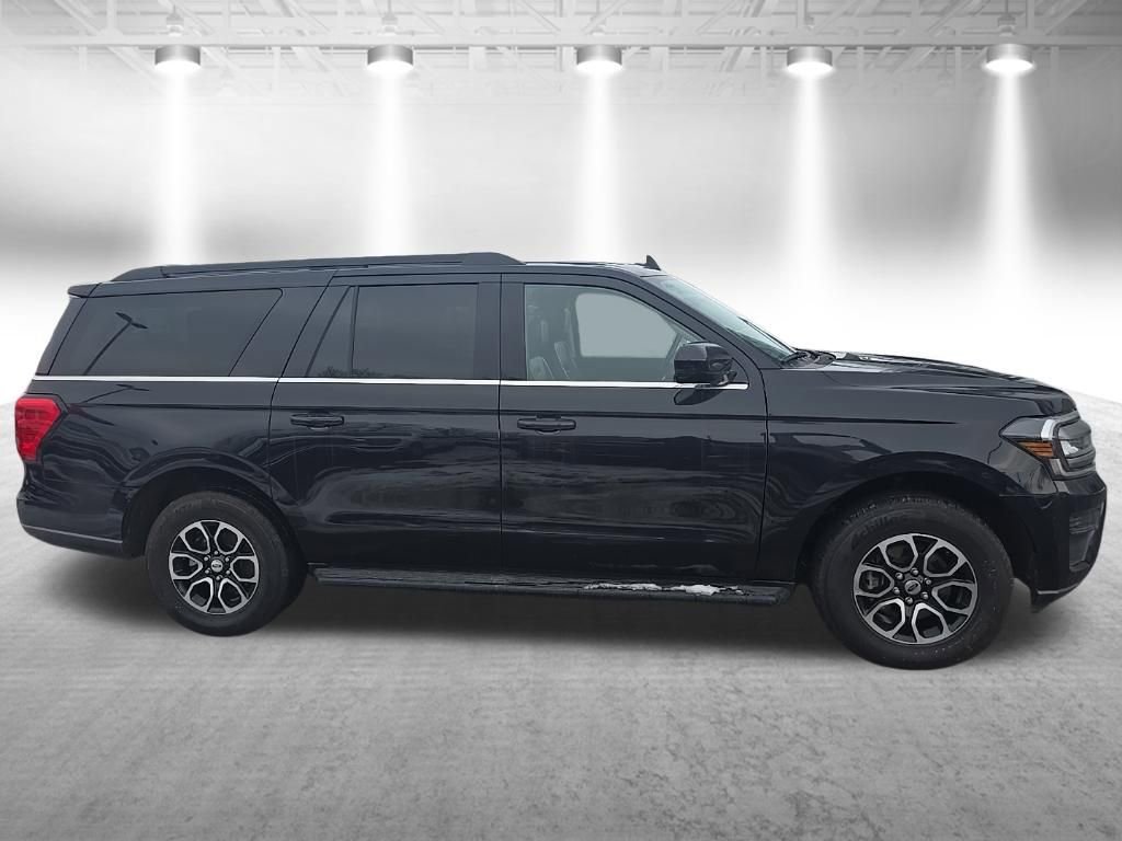 Used 2024 Ford Expedition Max XLT image 14