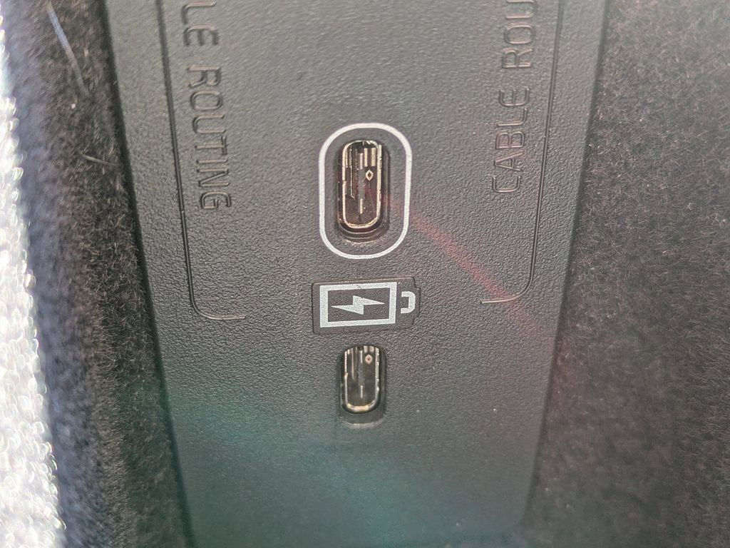 Certified 2025 Volvo S60 B5 Core image 22