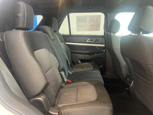 Used 2017 Ford Explorer XLT image 14
