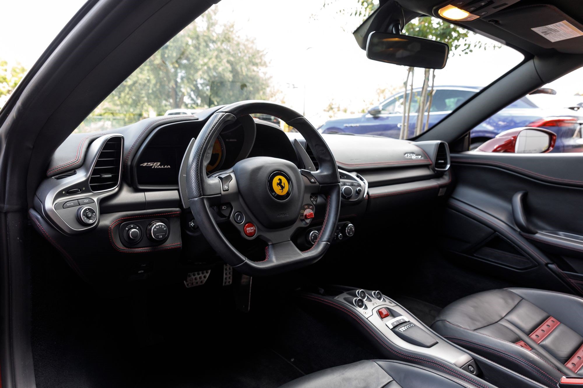 Used 2011 Ferrari 458 Italia Coupe RWD image 26
