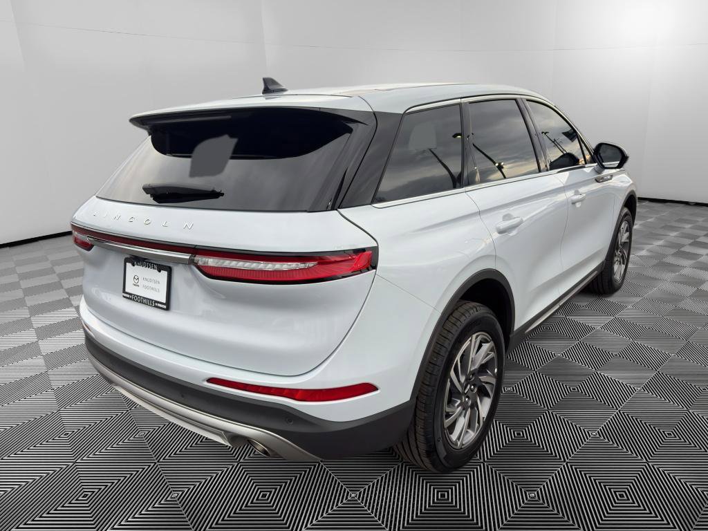 Used 2025 Lincoln Corsair Premiere image 7