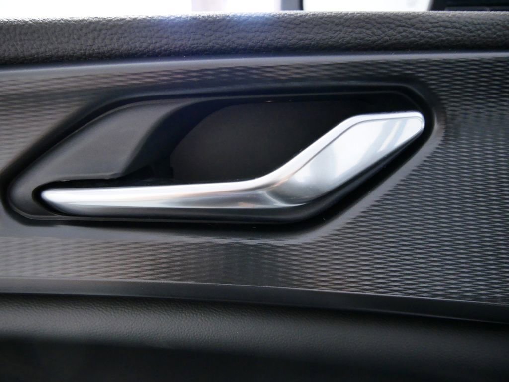 Certified 2024 Jeep Grand Cherokee Laredo w/ Luxury Tech Group I image 37