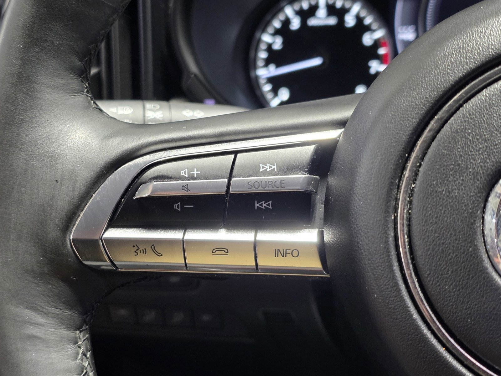 Used 2024 MAZDA CX-50 2.5 Turbo w/ Cargo Package image 32