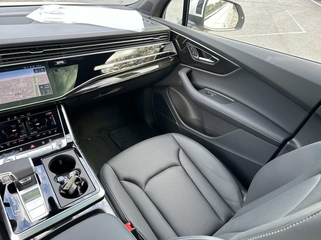 New 2025 Audi Q7 3.0T Premium Plus image 32