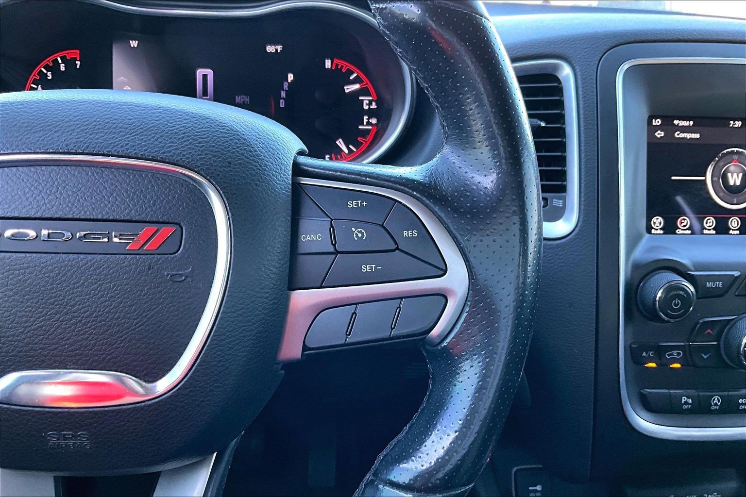 Used 2019 Dodge Durango SXT RWD image 19