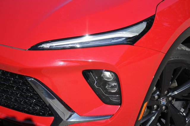 Used 2025 Buick Envision Sport Touring image 2