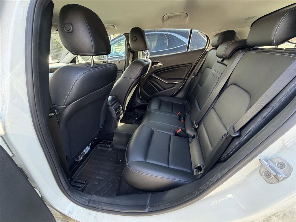 Used 2015 Mercedes-Benz GLA 250 4MATIC image 11