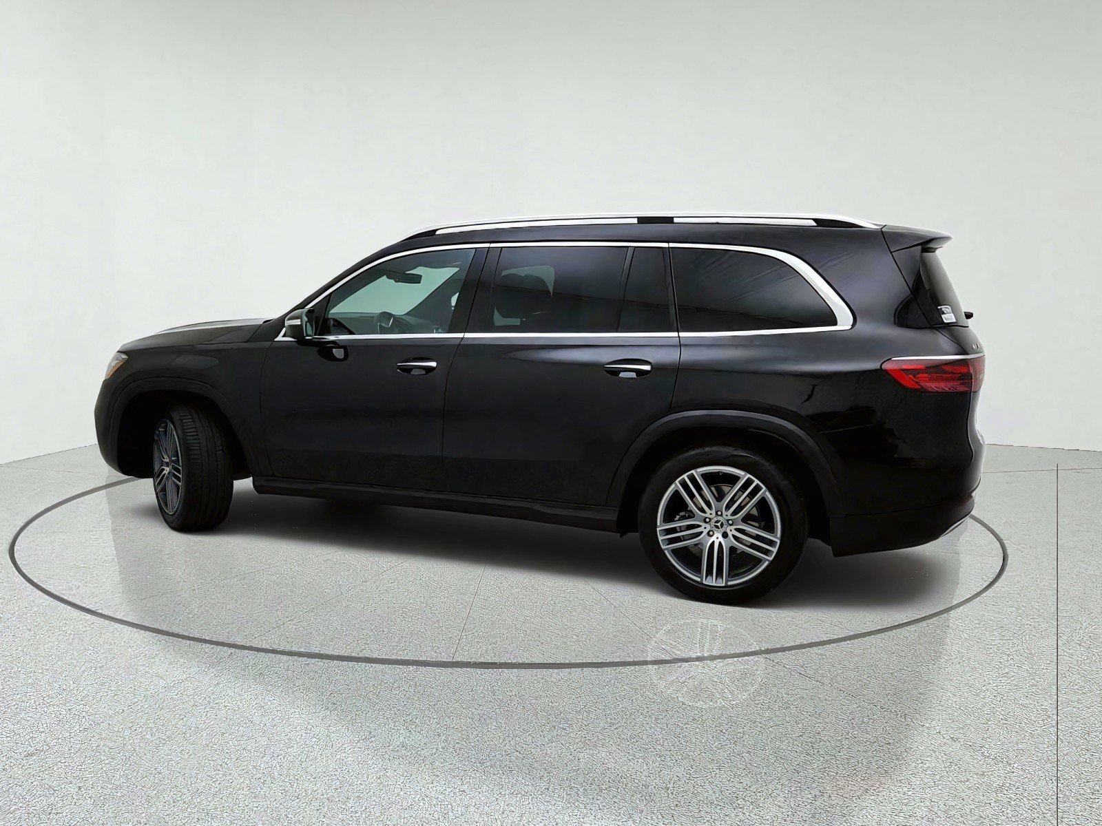 Certified 2025 Mercedes-Benz GLS 450 4MATIC image 13