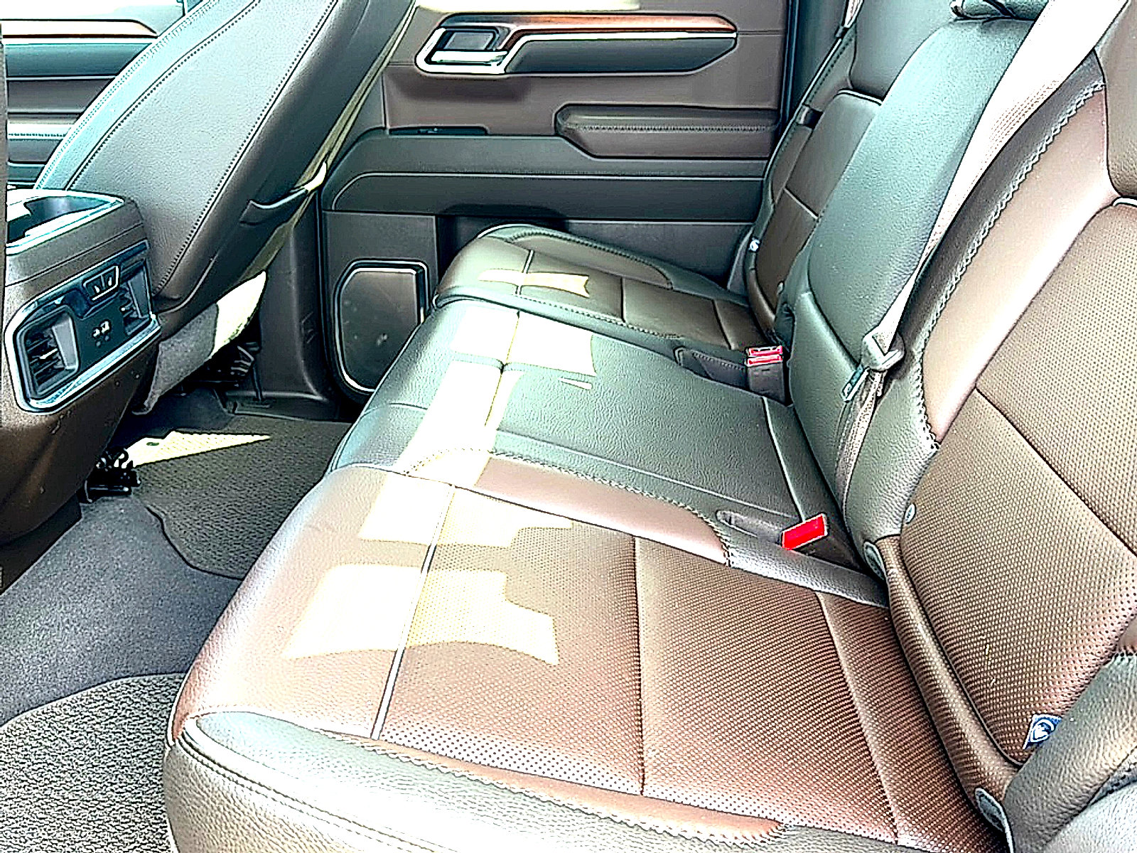 Used 2024 GMC Sierra 1500 Denali w/ Denali Reserve Package RWD image 11
