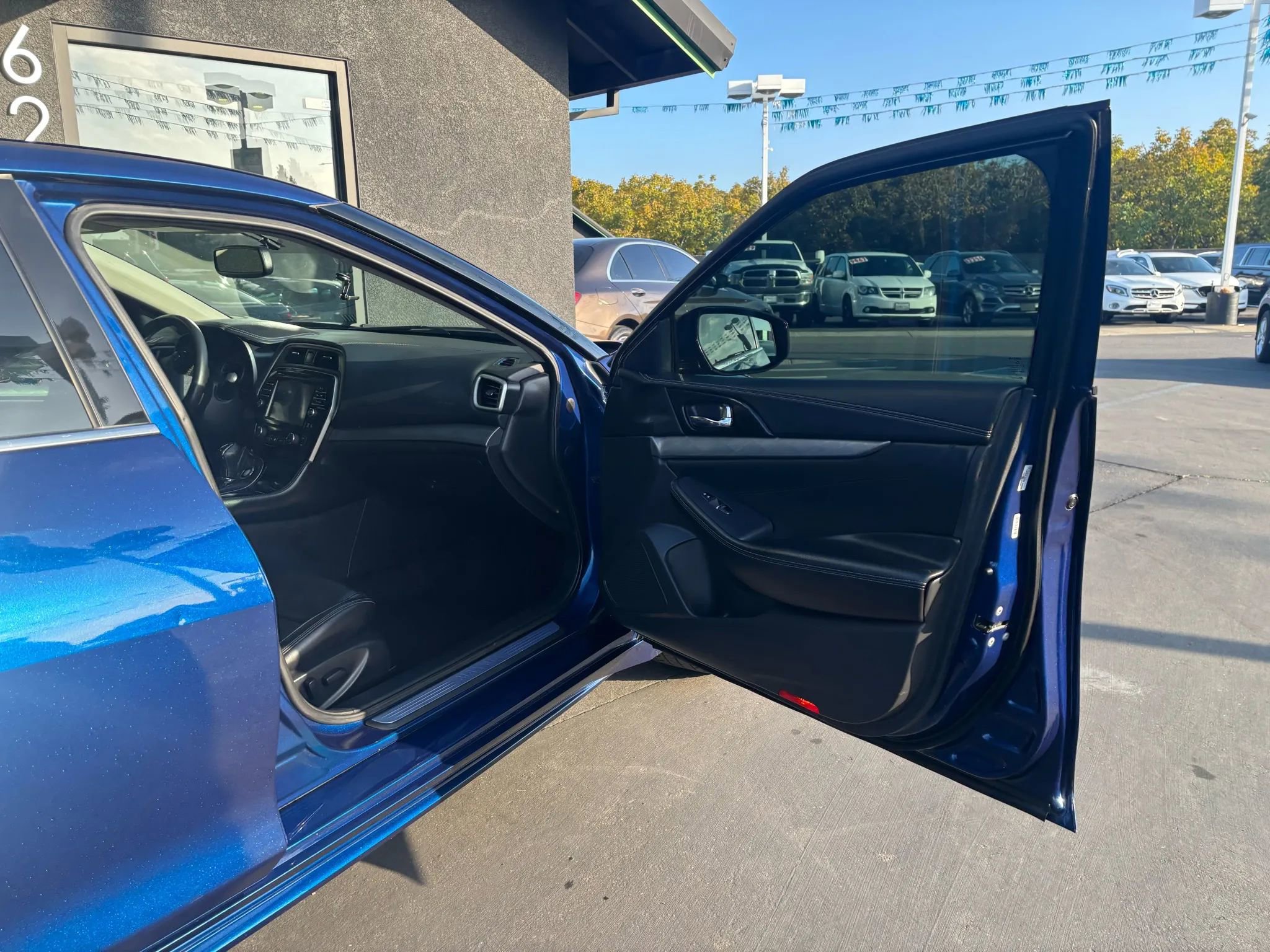 Used 2018 Nissan Maxima 3.5 SV image 14