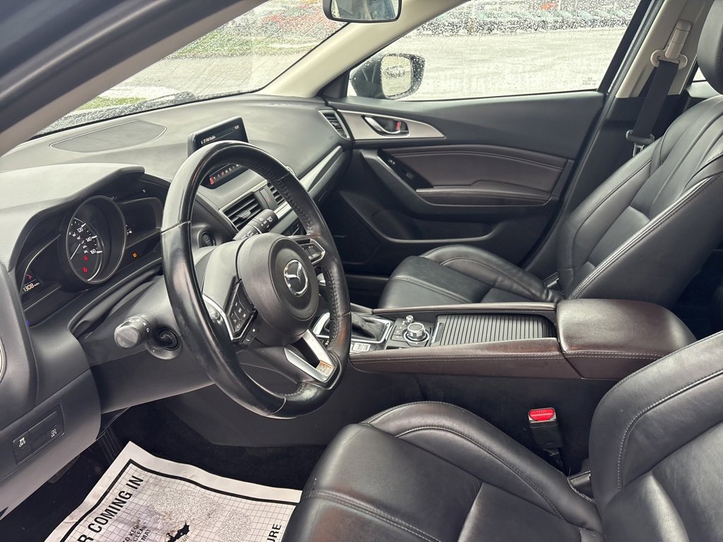 Used 2018 MAZDA MAZDA3 Touring image 22