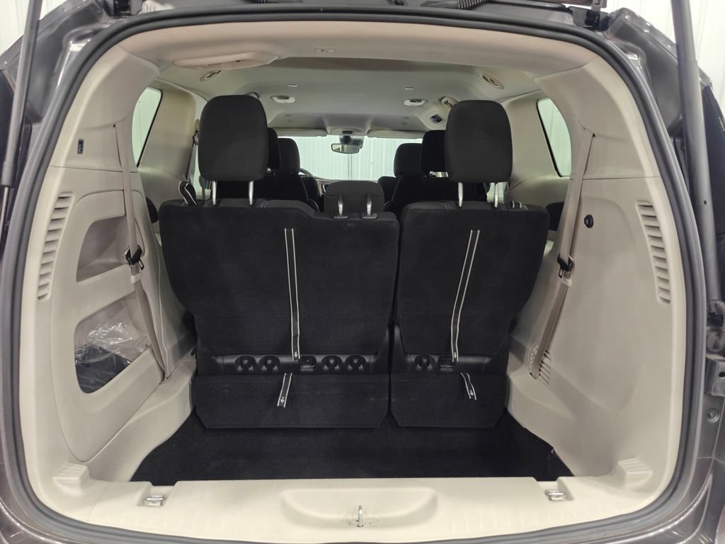 Used 2023 Chrysler Voyager LX FWD image 28
