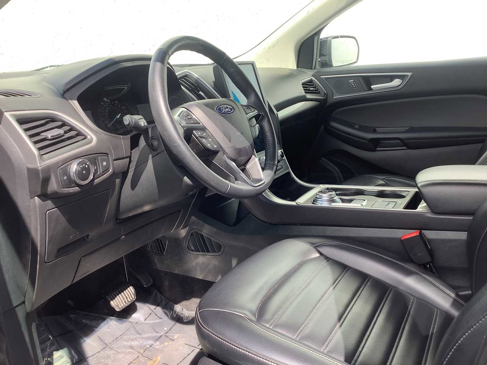 Used 2024 Ford Edge SEL AWD/4WD image 3