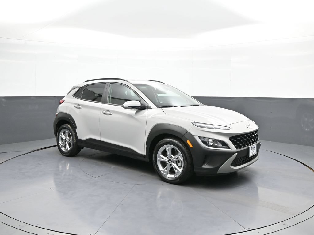 Certified 2022 Hyundai Kona SEL w/ Convenience Package AWD/4WD image 4