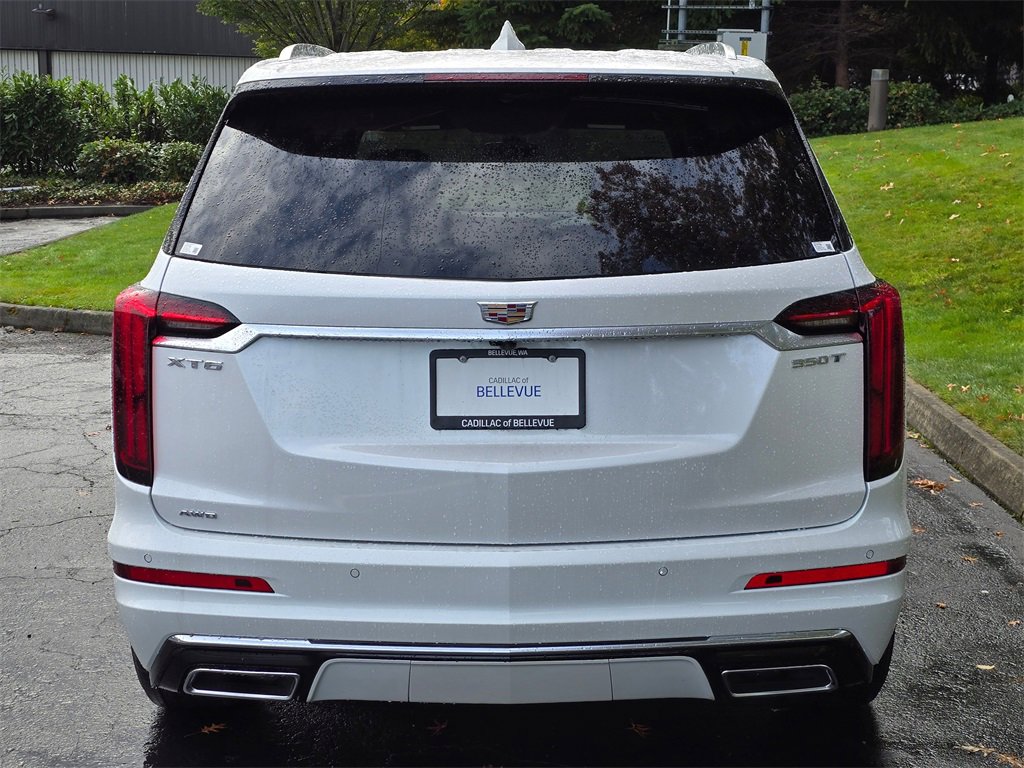 New 2025 Cadillac XT6 Luxury image 4
