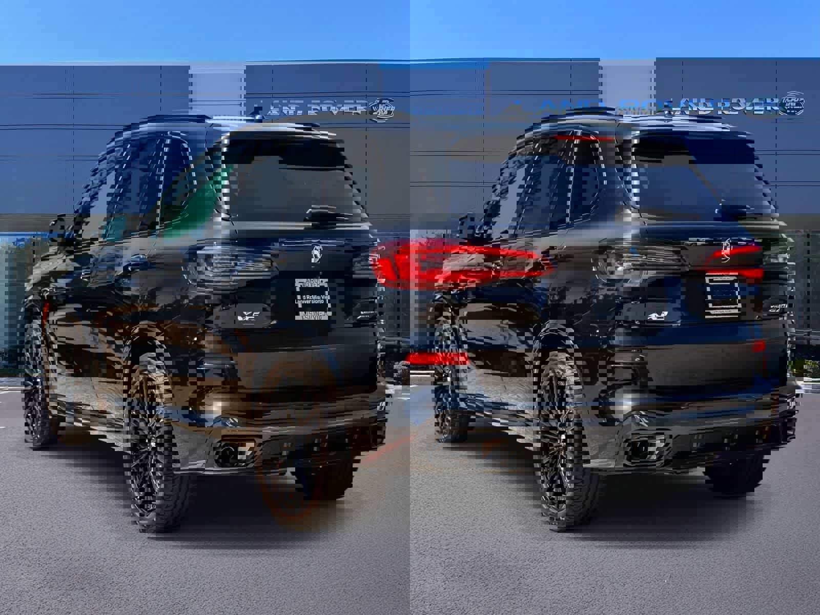 Used 2023 BMW X5 xDrive40i w/ M Sport Package image 6