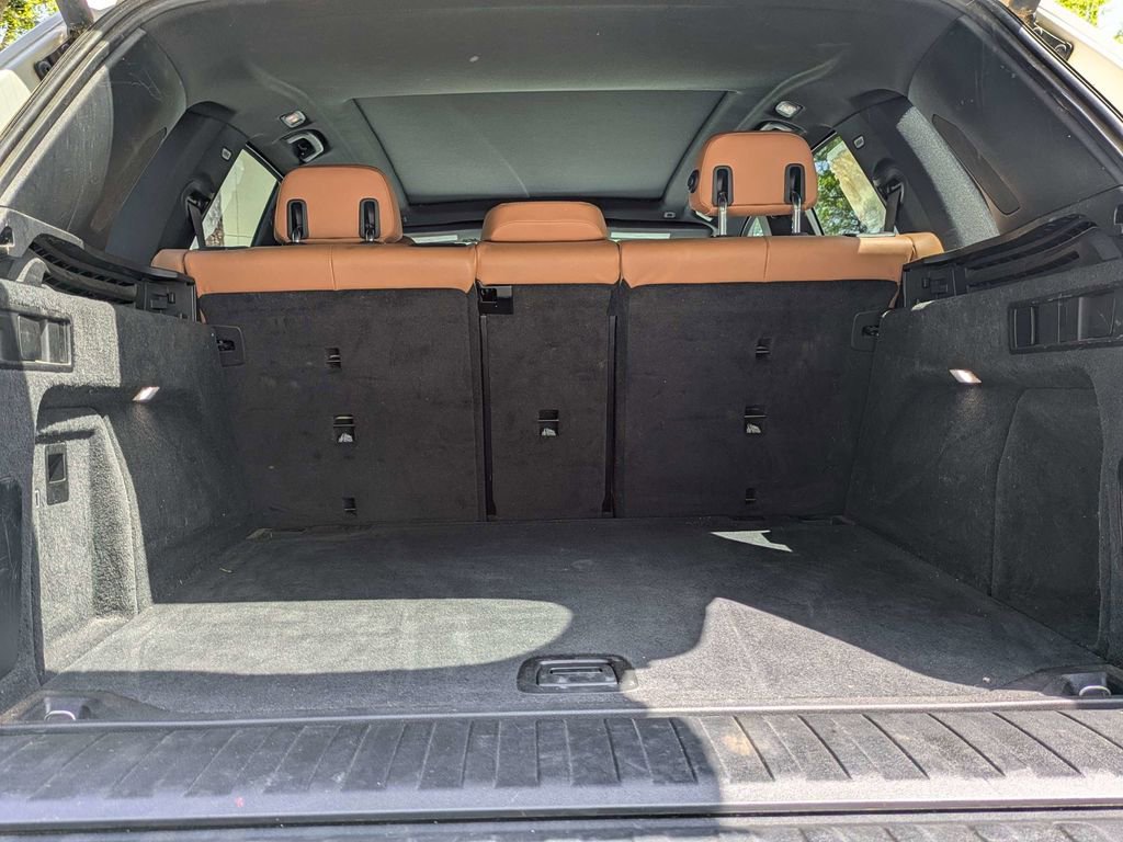 Used 2021 BMW X5 xDrive40i w/ M Sport Package image 13