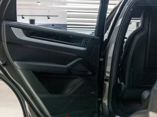 New 2026 Porsche Cayenne Coupe image 31