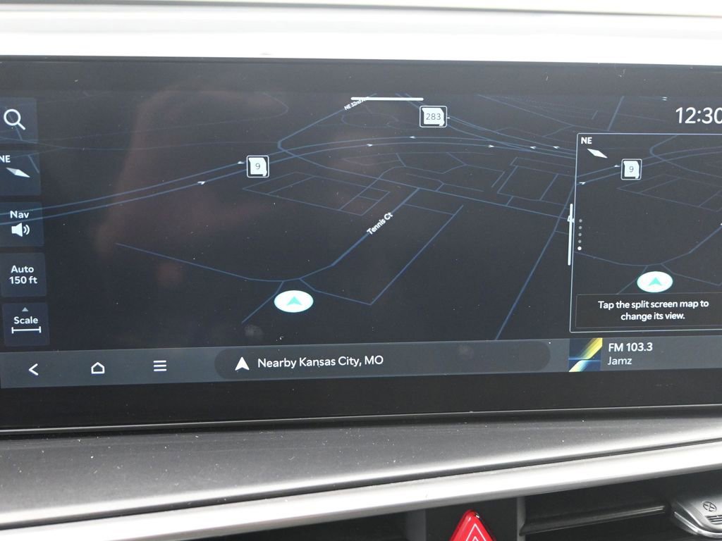 Certified 2024 Kia Sorento EX w/ Panoramic Sunroof Package image 17