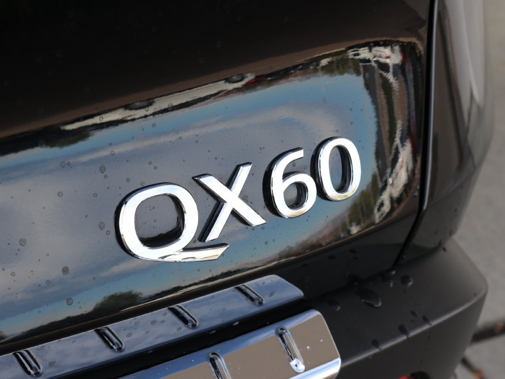Used 2025 INFINITI QX60 Pure w/ Cargo Package AWD/4WD image 38