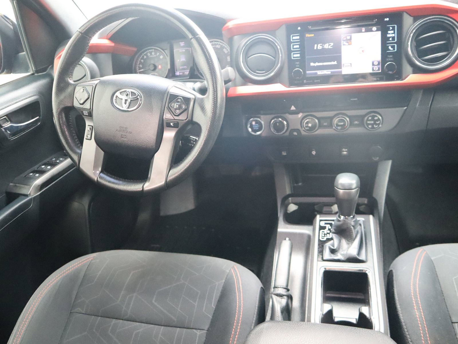 Used 2016 Toyota Tacoma TRD Off-Road w/ Towing Package AWD/4WD image 27