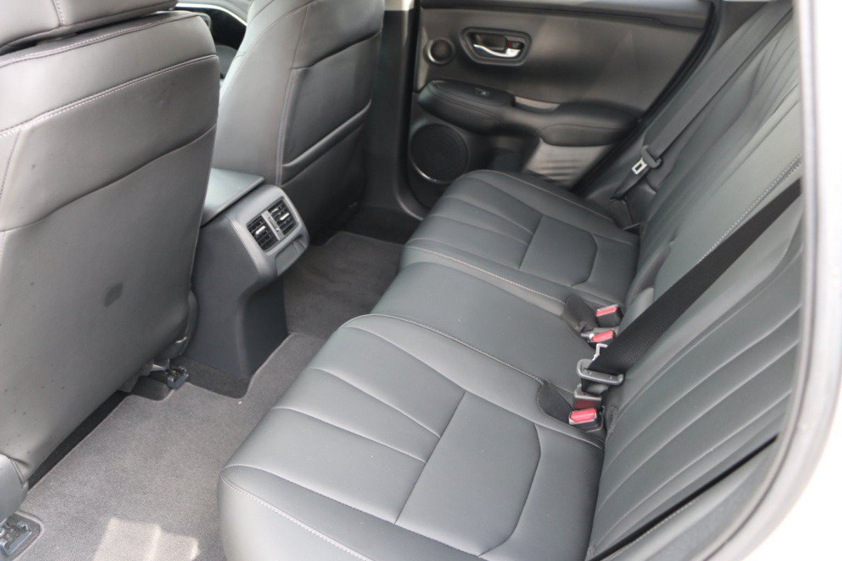 Used 2025 Acura ADX FWD image 30