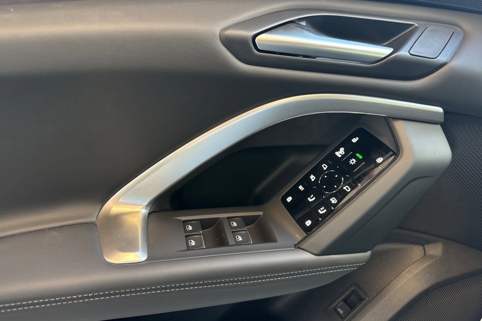 New 2025 Audi Q5 Premium Plus image 8