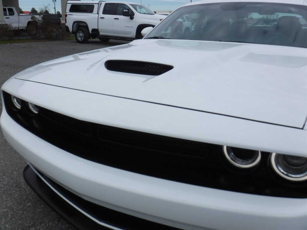 Used 2022 Dodge Challenger GT w/ Blacktop Package image 18