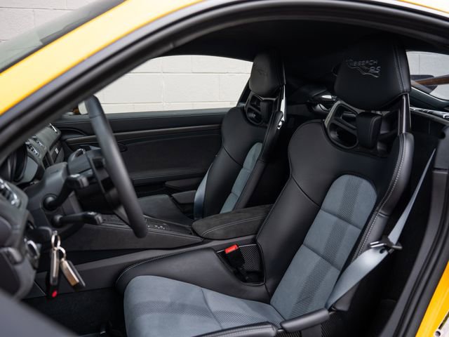Certified 2024 Porsche 718 Cayman GT4 RS RWD image 5