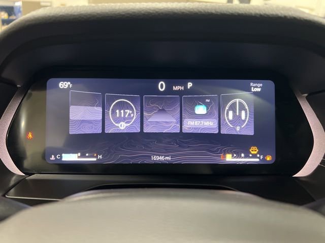 Used 2023 Jeep Grand Cherokee L Limited w/ Black Appearance Package AWD/4WD image 8