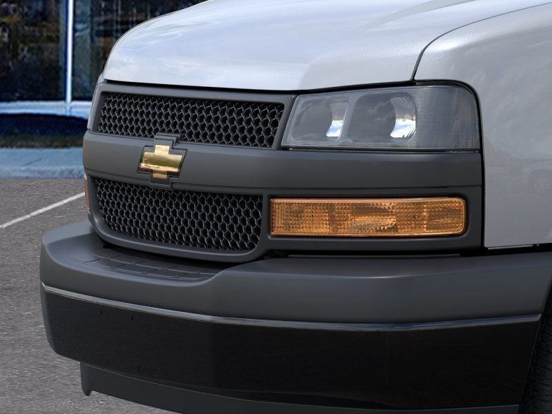New 2026 Chevrolet Express 3500 RWD image 13