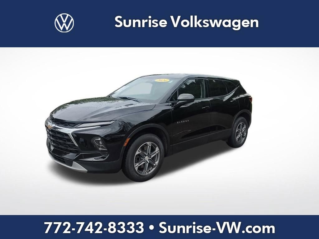 Used 2024 Chevrolet Blazer LT image 1