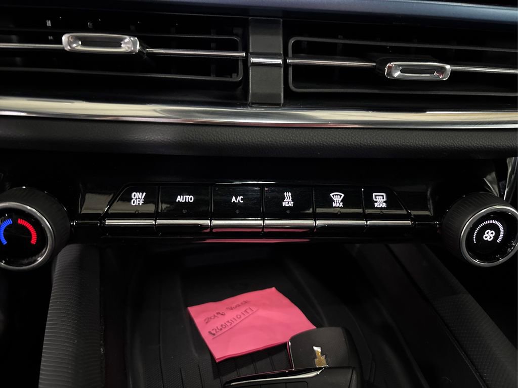 Used 2025 Chevrolet Equinox EV LT image 32