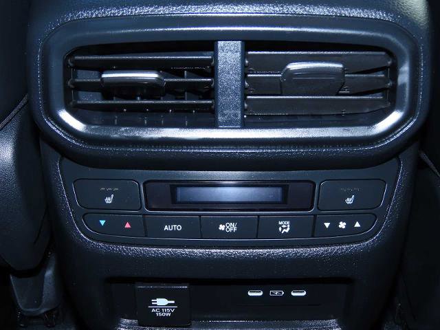 Used 2025 Honda Pilot Black Edition image 26