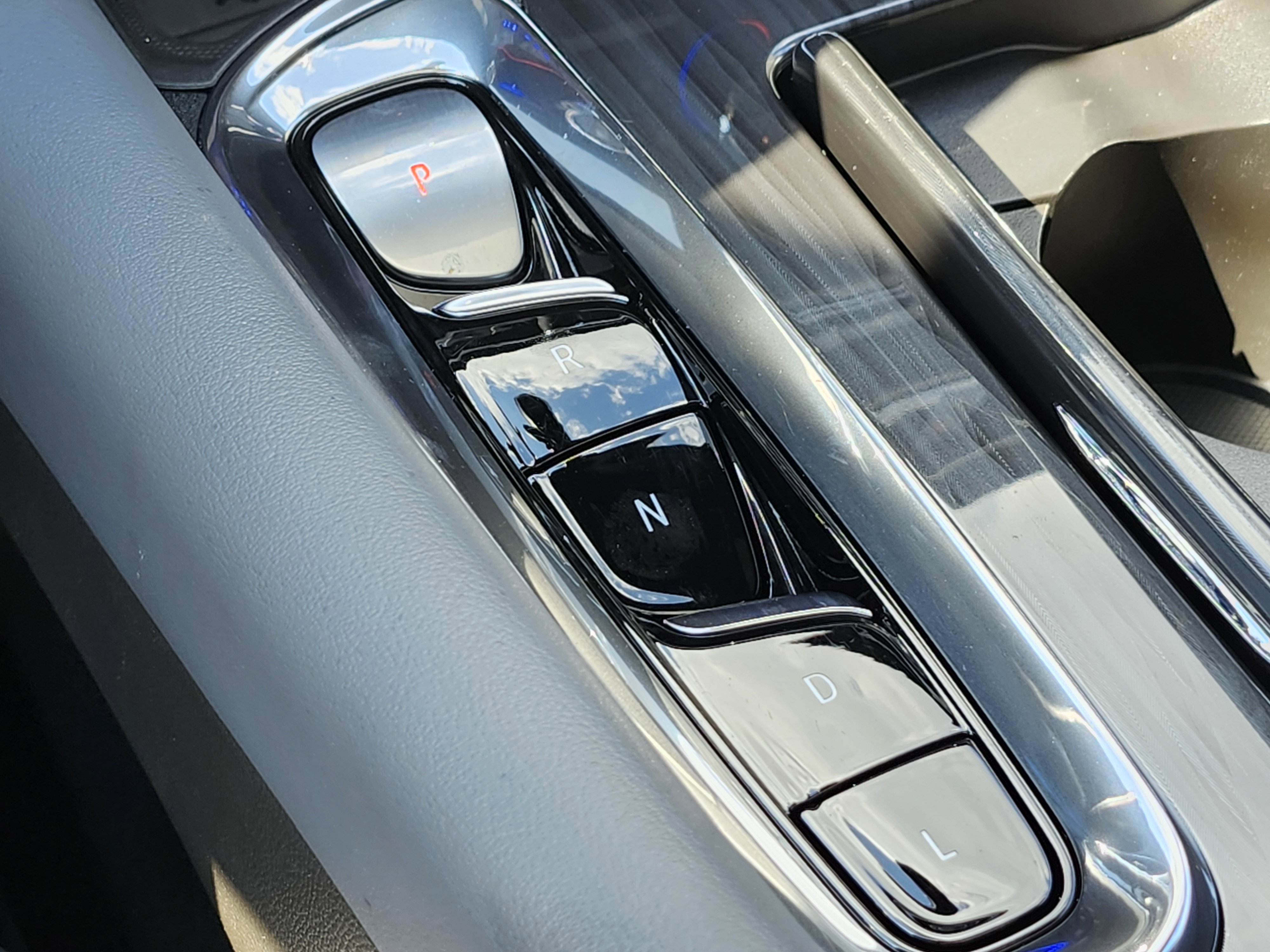 Used 2023 Buick Enclave Premium w/ Experience Buick Package image 34